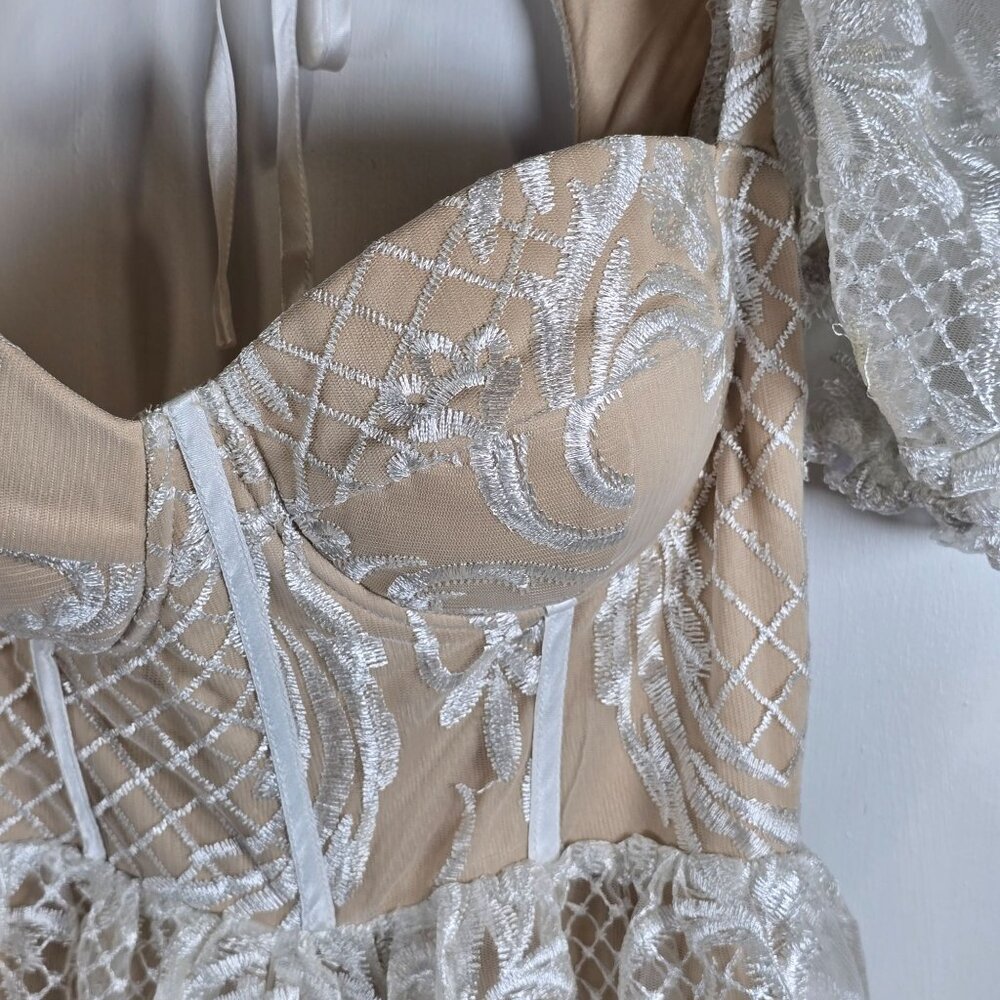 Blithe LA White Lace Over Nude Versailles Romper Playsuit, NWT, L - Picture 3 of 9